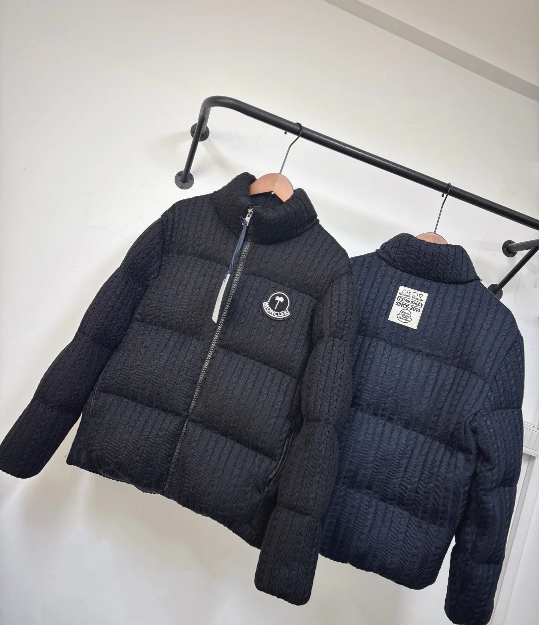 Куртки И Пуховики Женские Moncler 18001964