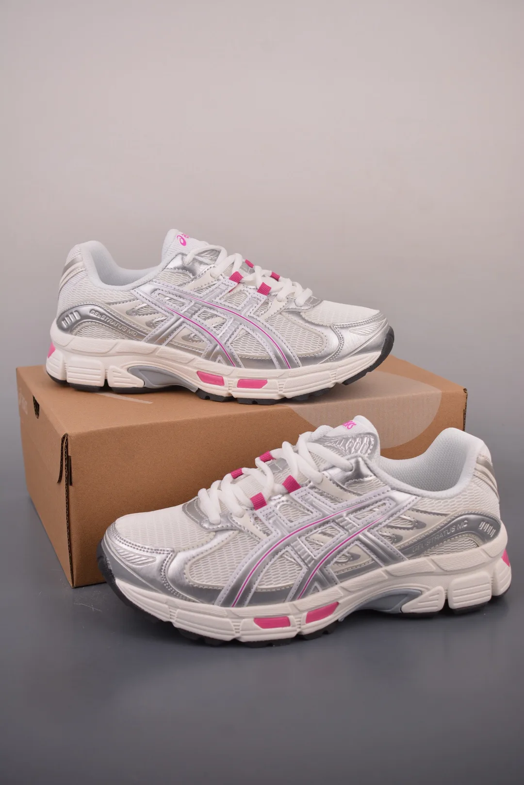 Кроссовки Женские Asics 18846989