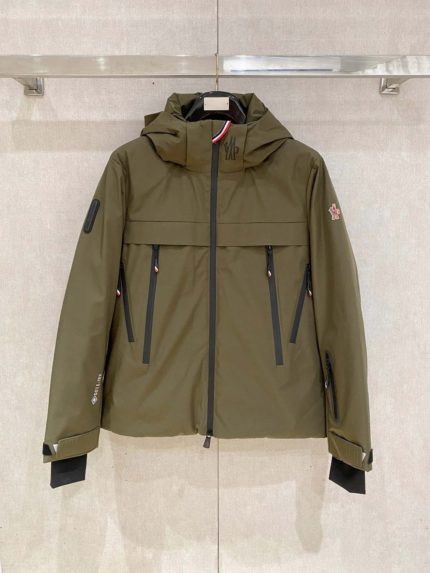 Куртки И Пуховики Женские Moncler 212248