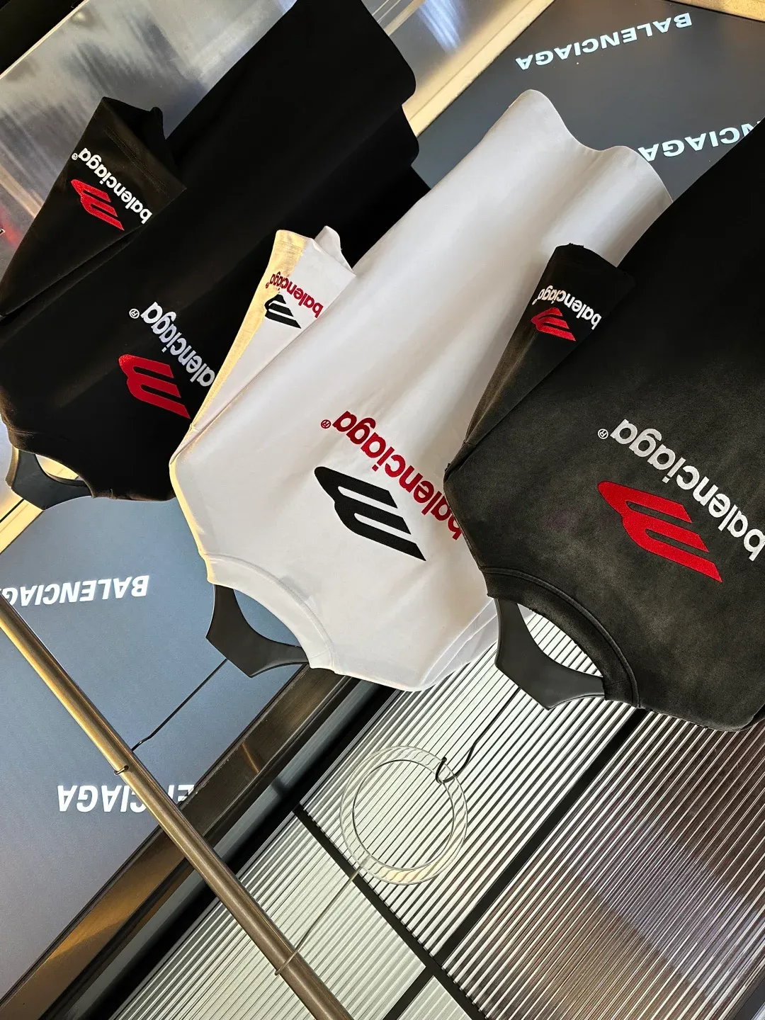 Футболки Женские Balenciaga 14398