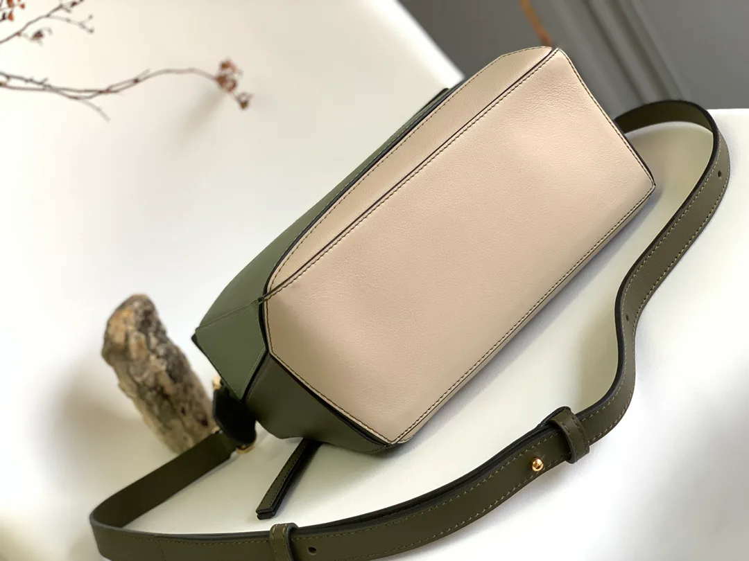 Сумки На Ремне Женские Loewe 11674581