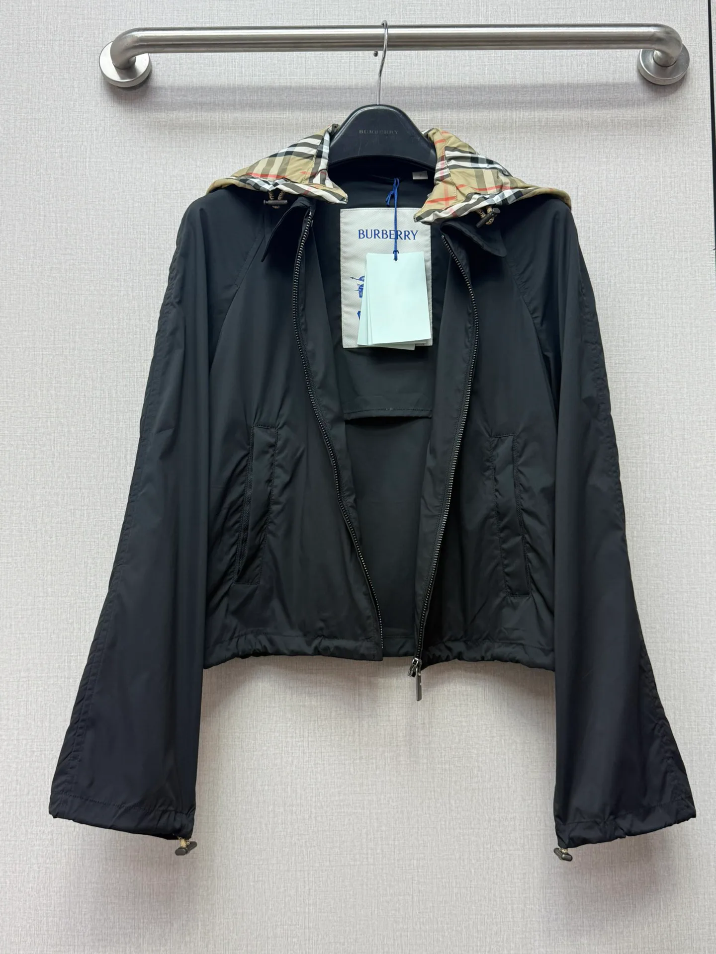 Куртки И Пуховики Женские Burberry 11672157