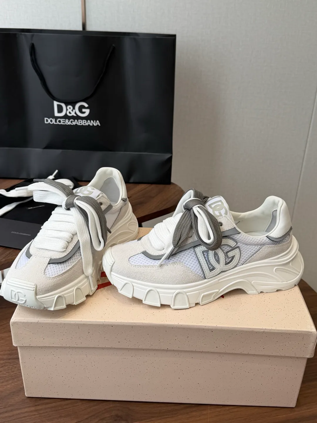 Кроссовки Женские Dolce & Gabbana 17657651