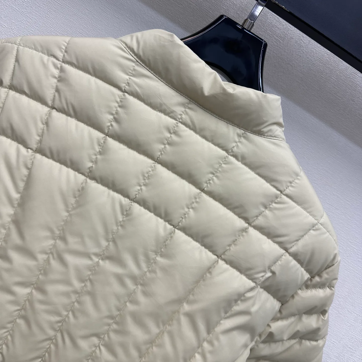 Куртки И Пуховики Женские Moncler 18432072