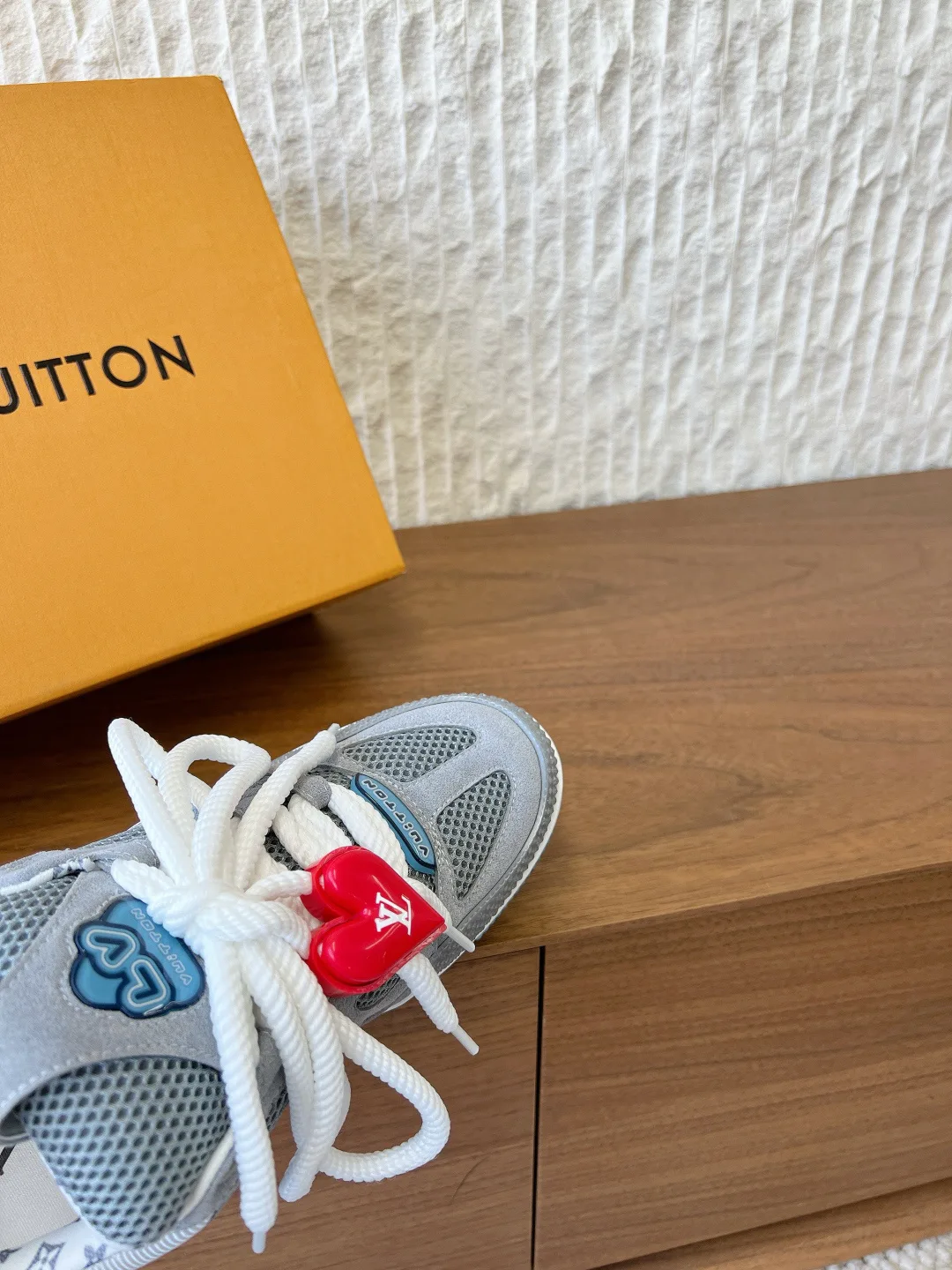 Кроссовки Женские Louis Vuitton 1014749