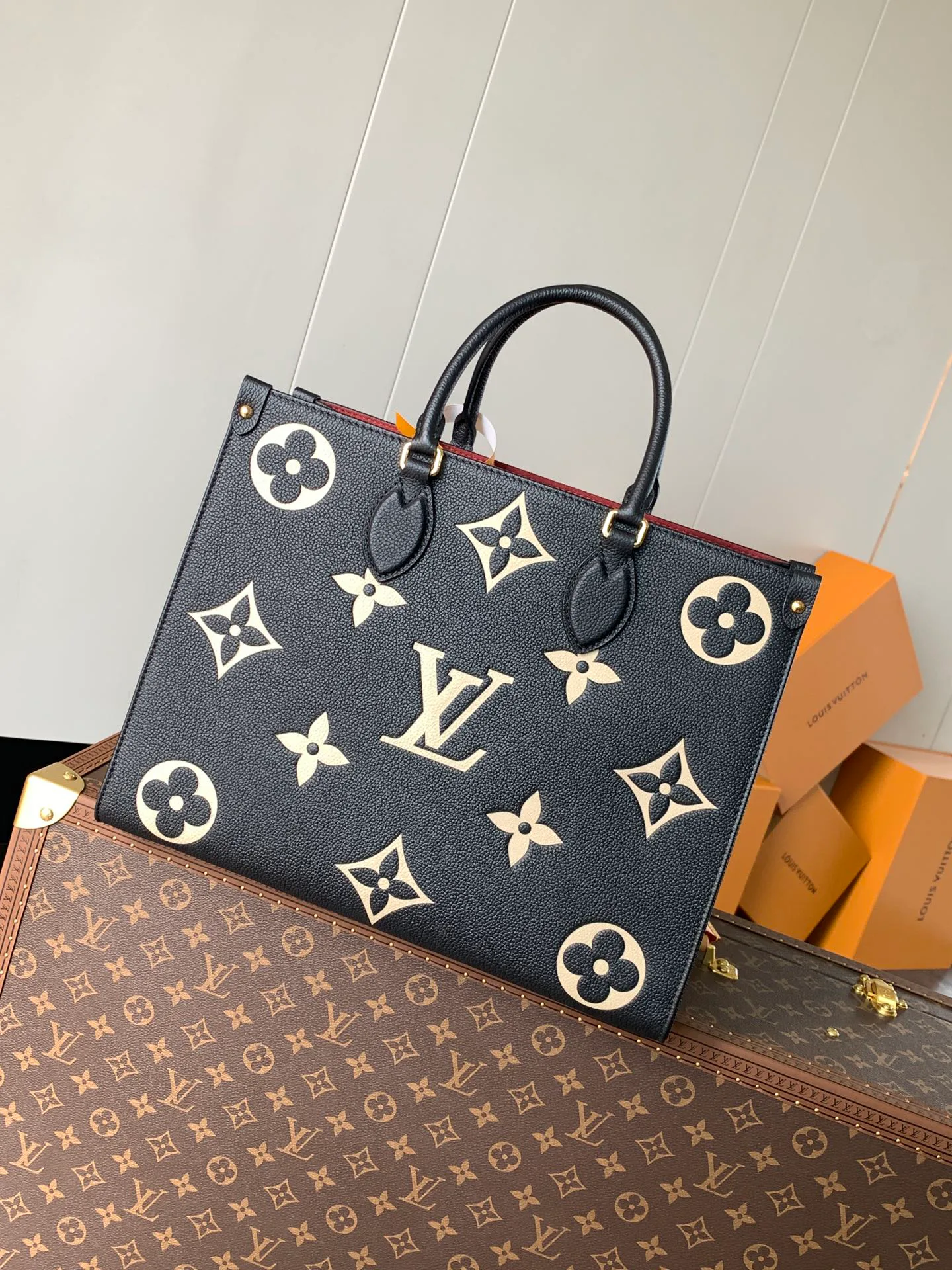 Классические Сумки Женские Louis Vuitton 18148127