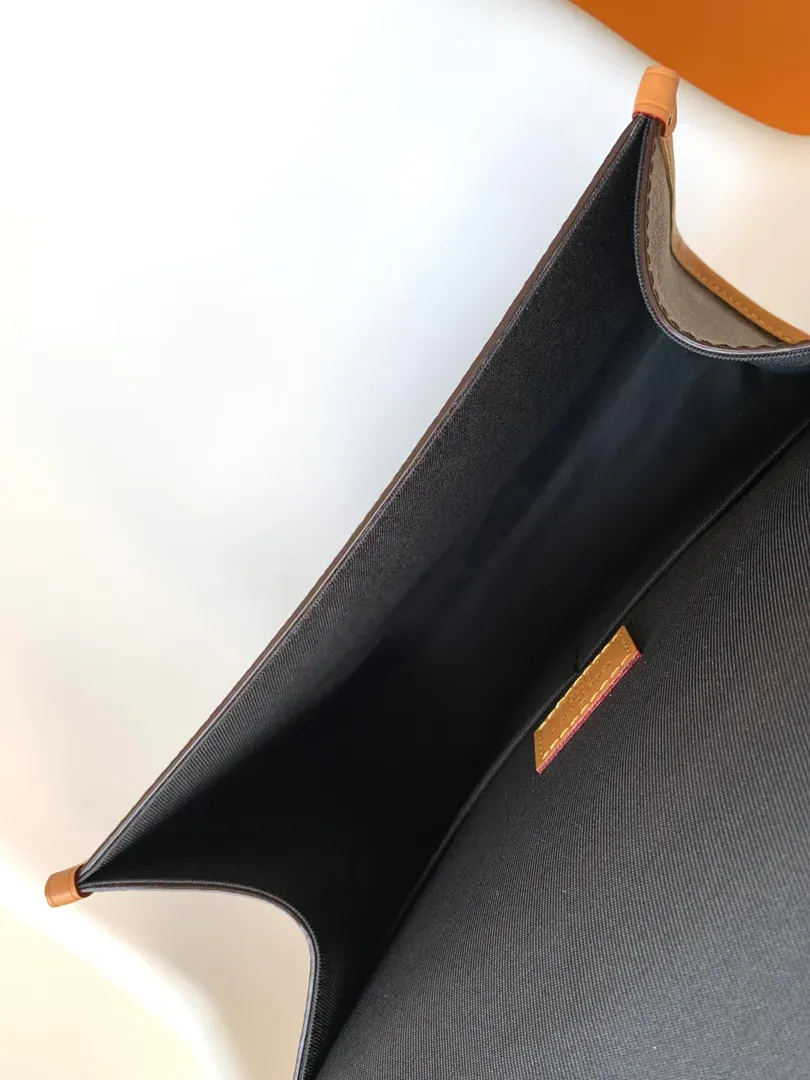 Сумки На Ремне Женские Louis Vuitton 1253938