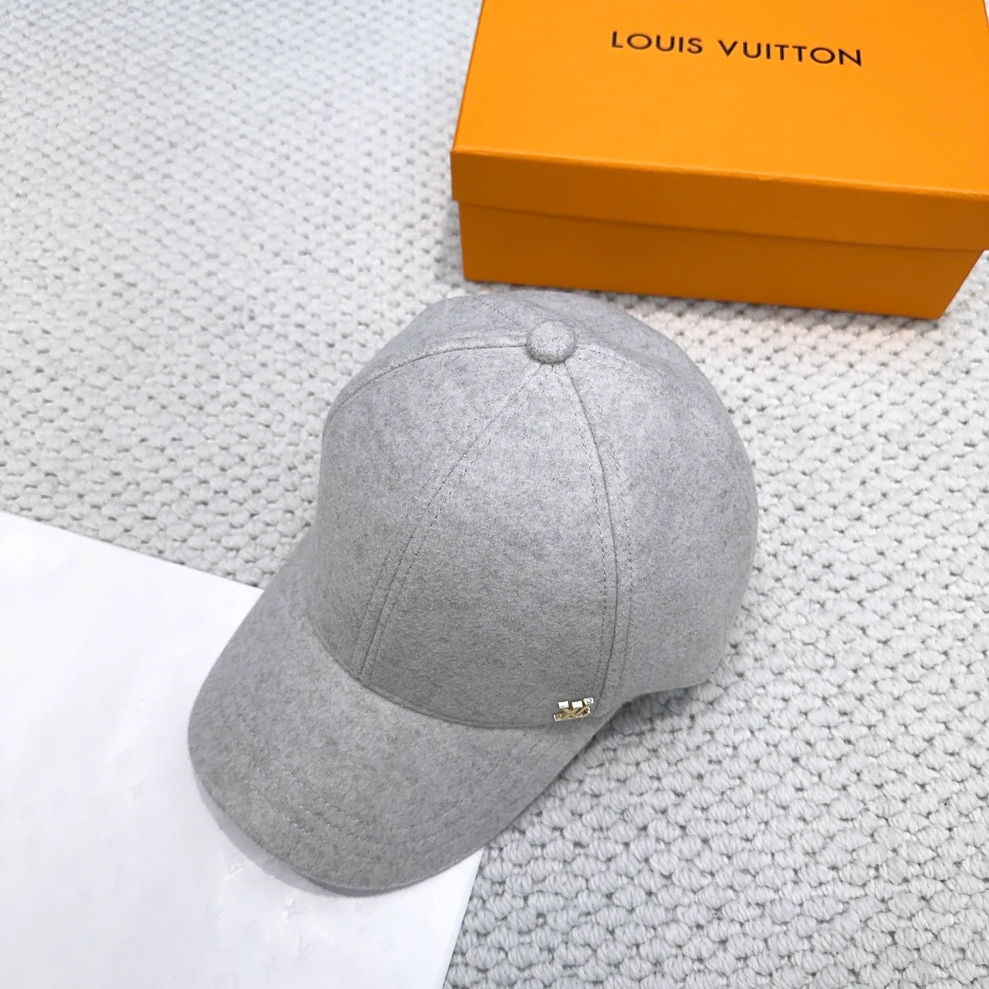 Головные Уборы Louis Vuitton 980976