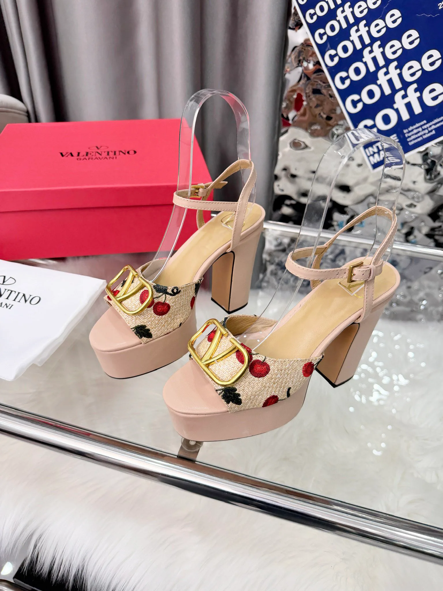 Босоножки Женские Valentino 5033844