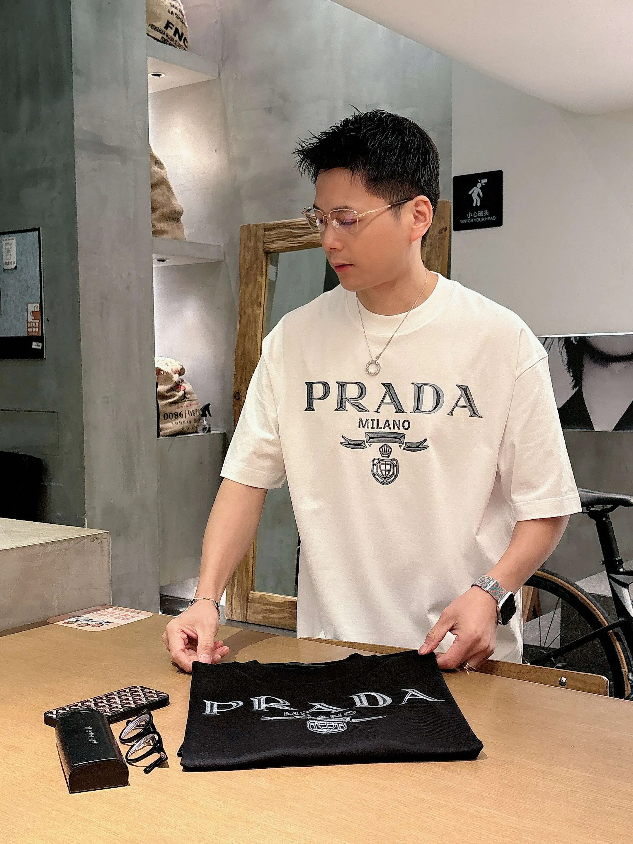 Футболки Женские Prada 11228012