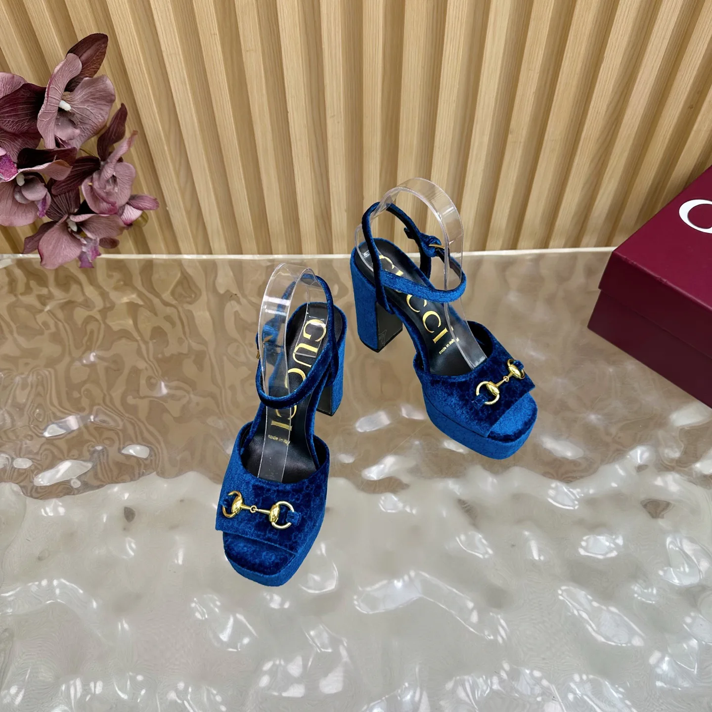 Босоножки Женские Gucci 379375