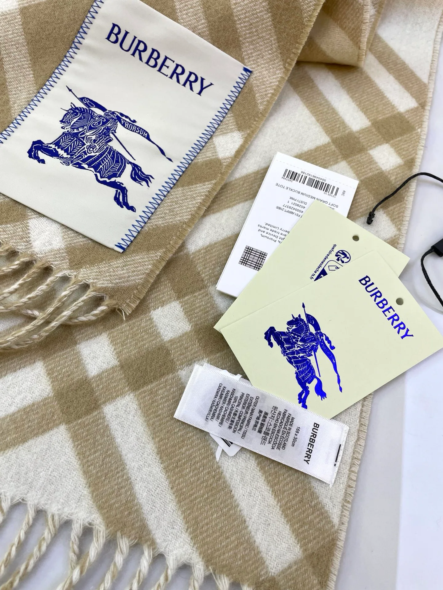 Шарфы Burberry 266418