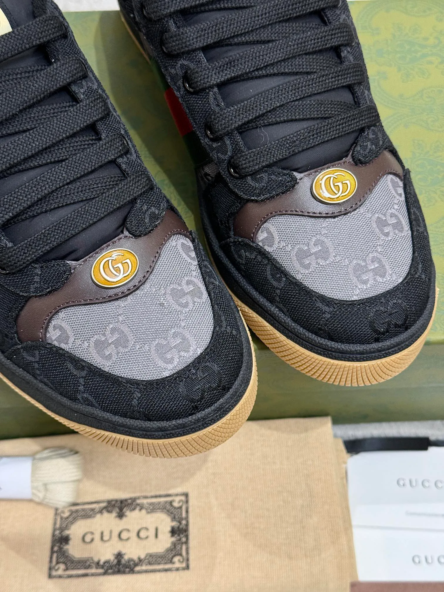 Кроссовки Женские Gucci 944957