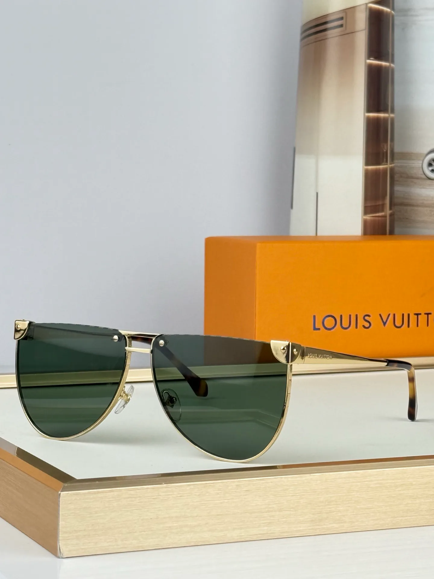 Очки Louis Vuitton 17366453