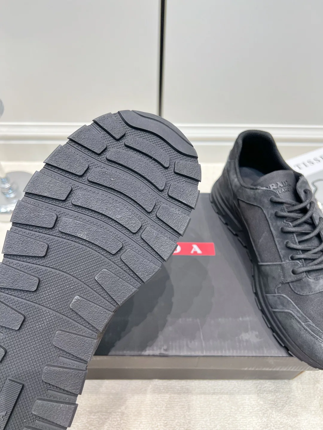 Кроссовки Женские Prada 18744053