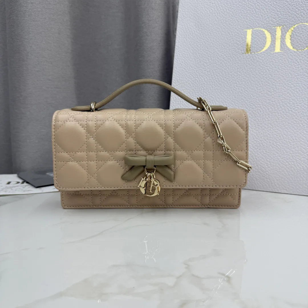 Классические Сумки Женские Christian Dior 12594777