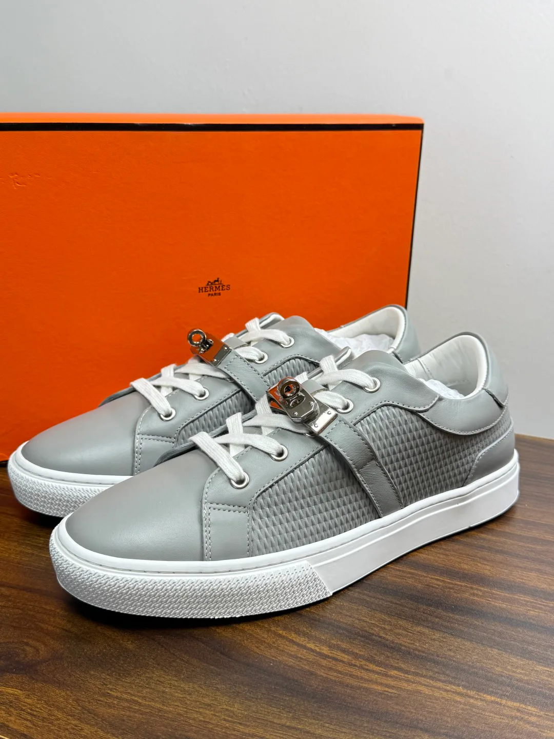 Кроссовки Мужские Hermes 19623471