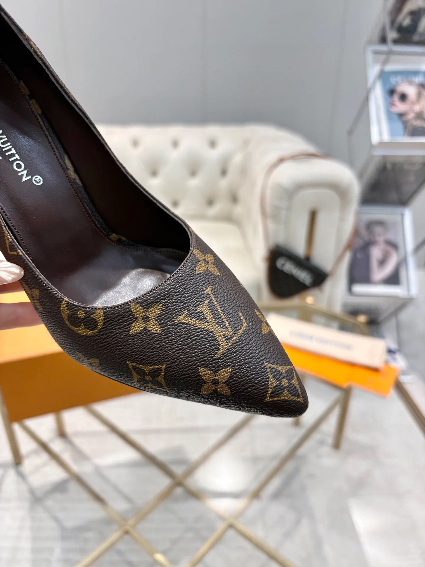 Туфли Женские Louis Vuitton 18740830