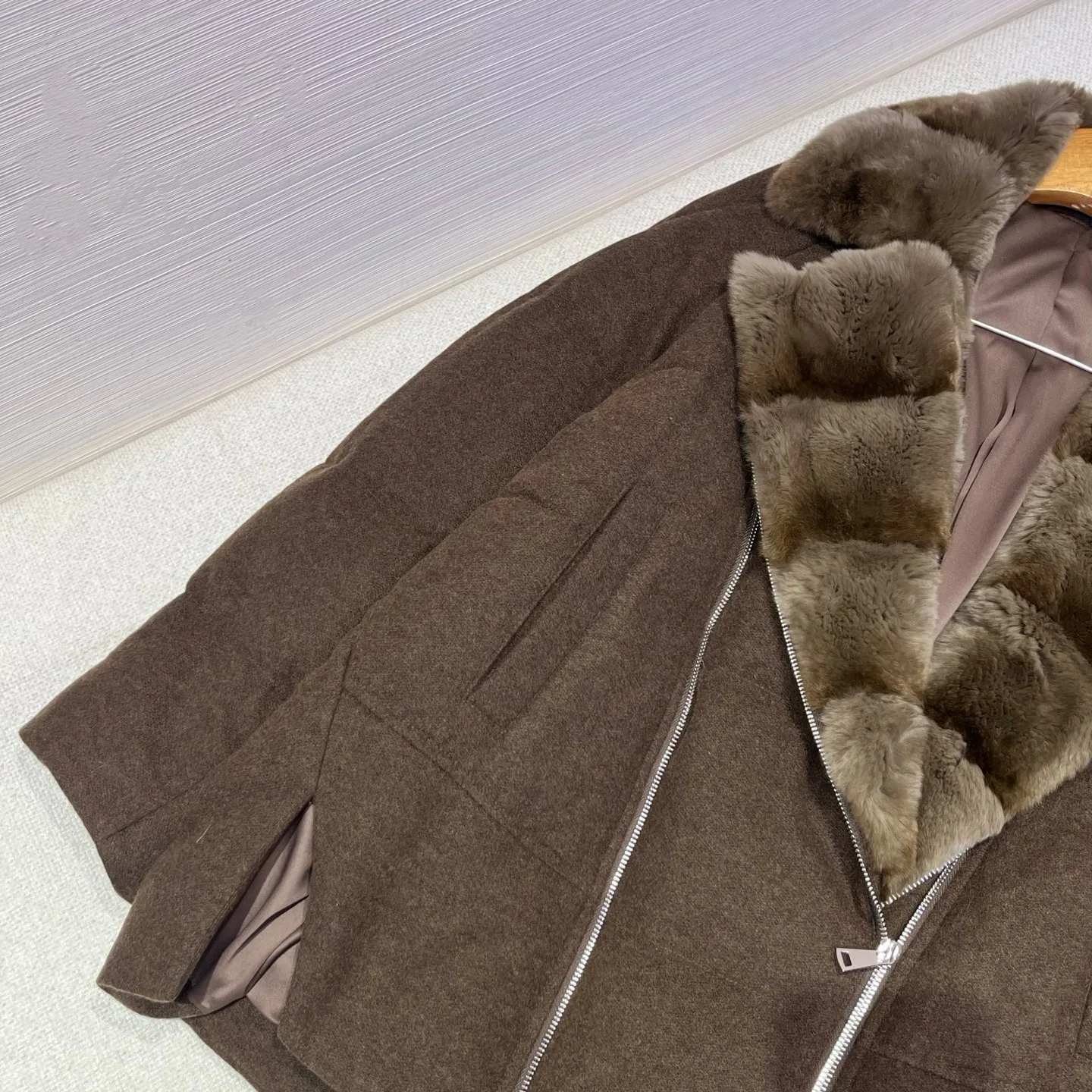 Куртки И Пуховики Женские Loro Piana 19532444