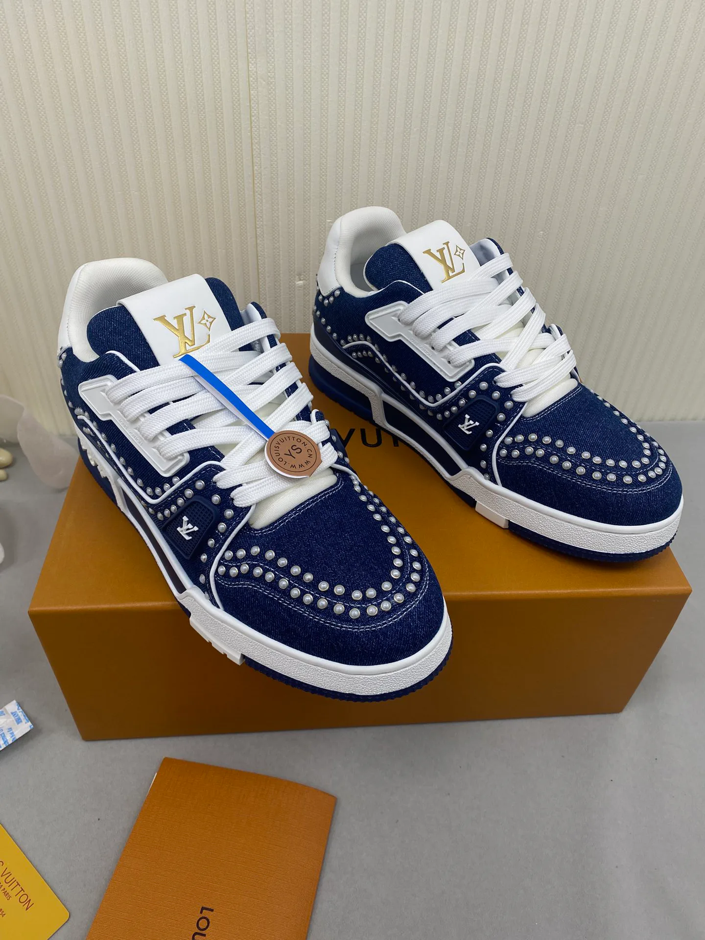 Кроссовки Женские Louis Vuitton 276140