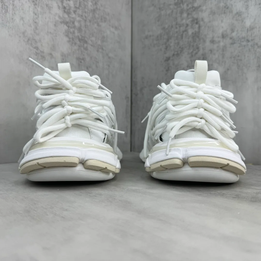 Кроссовки Женские Balenciaga 11705521