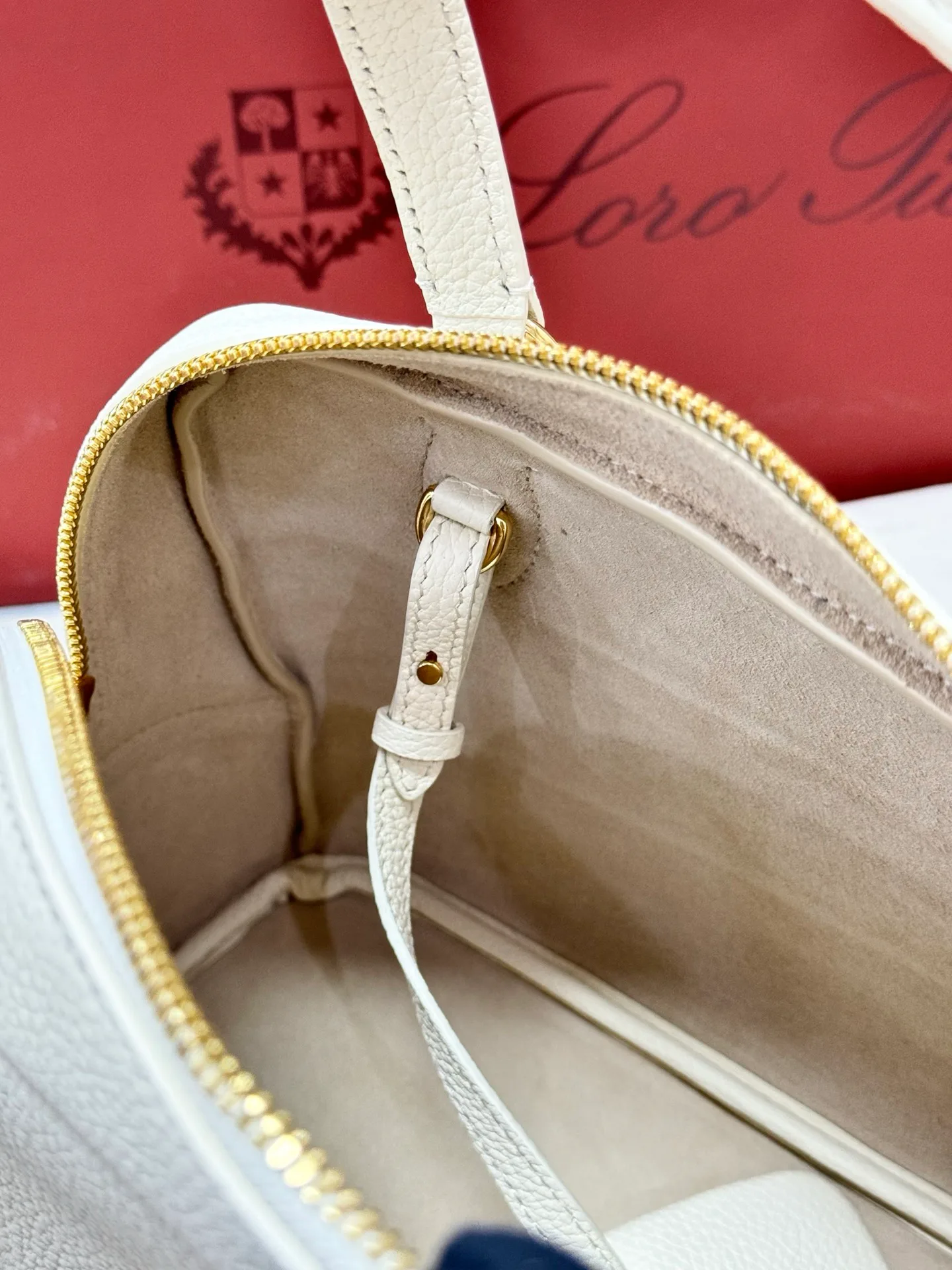 Классические Сумки Женские Loro Piana 11472676