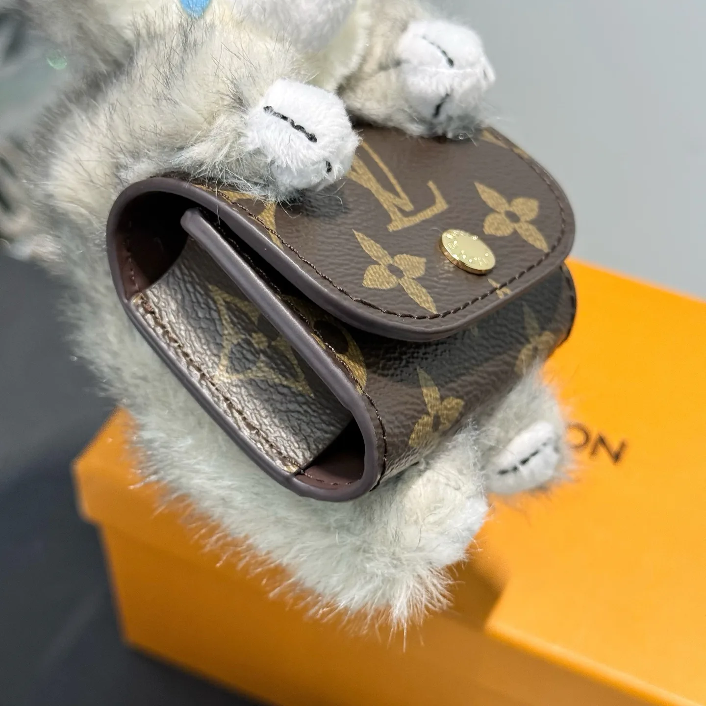Ключницы Louis Vuitton 17886408