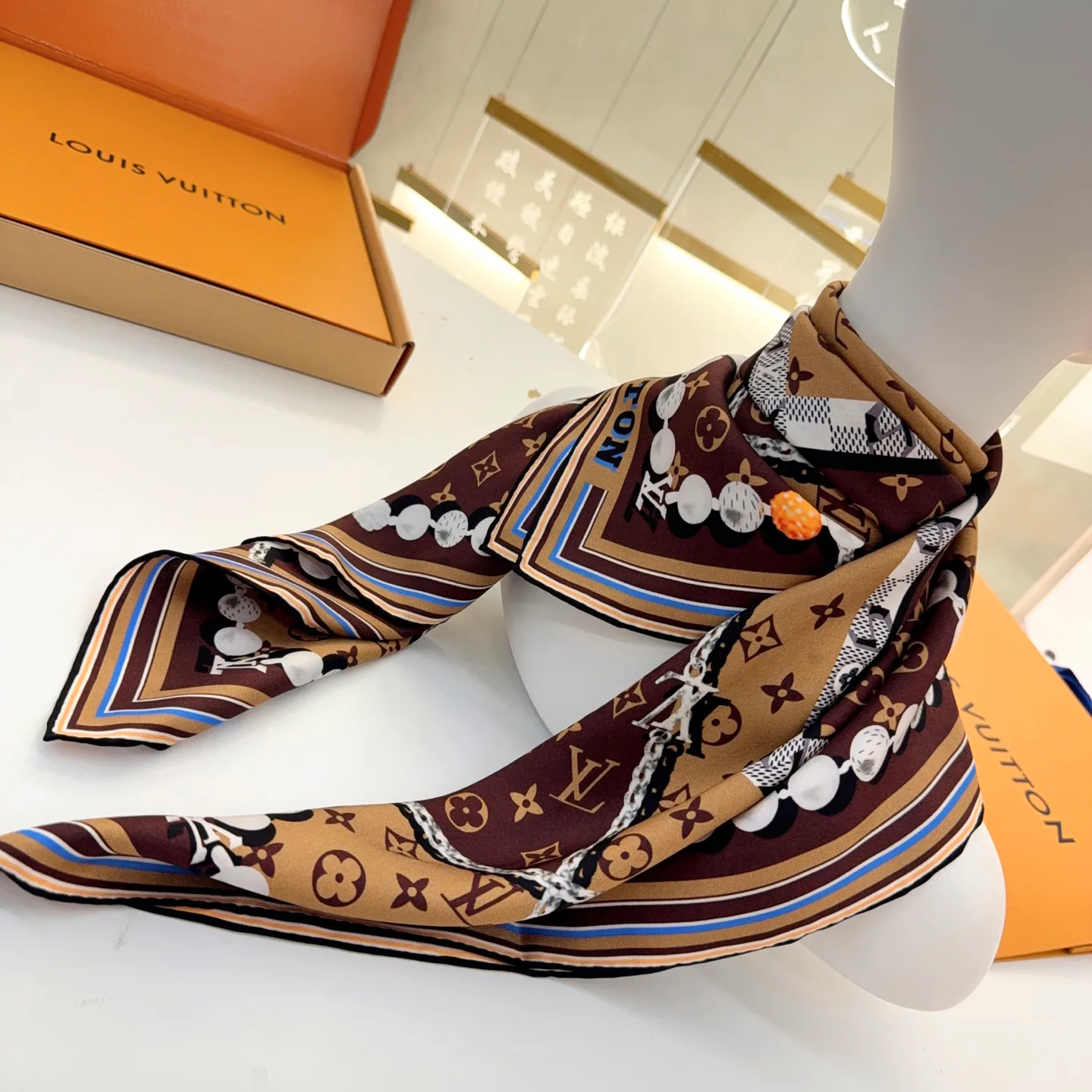 Шарфы Louis Vuitton 30450