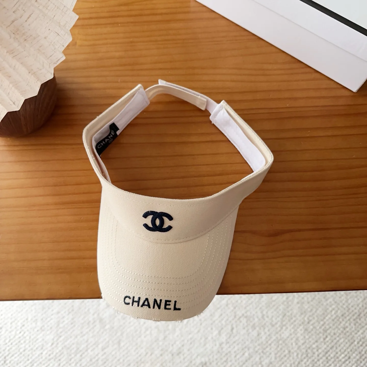 Головные Уборы Chanel 17467552