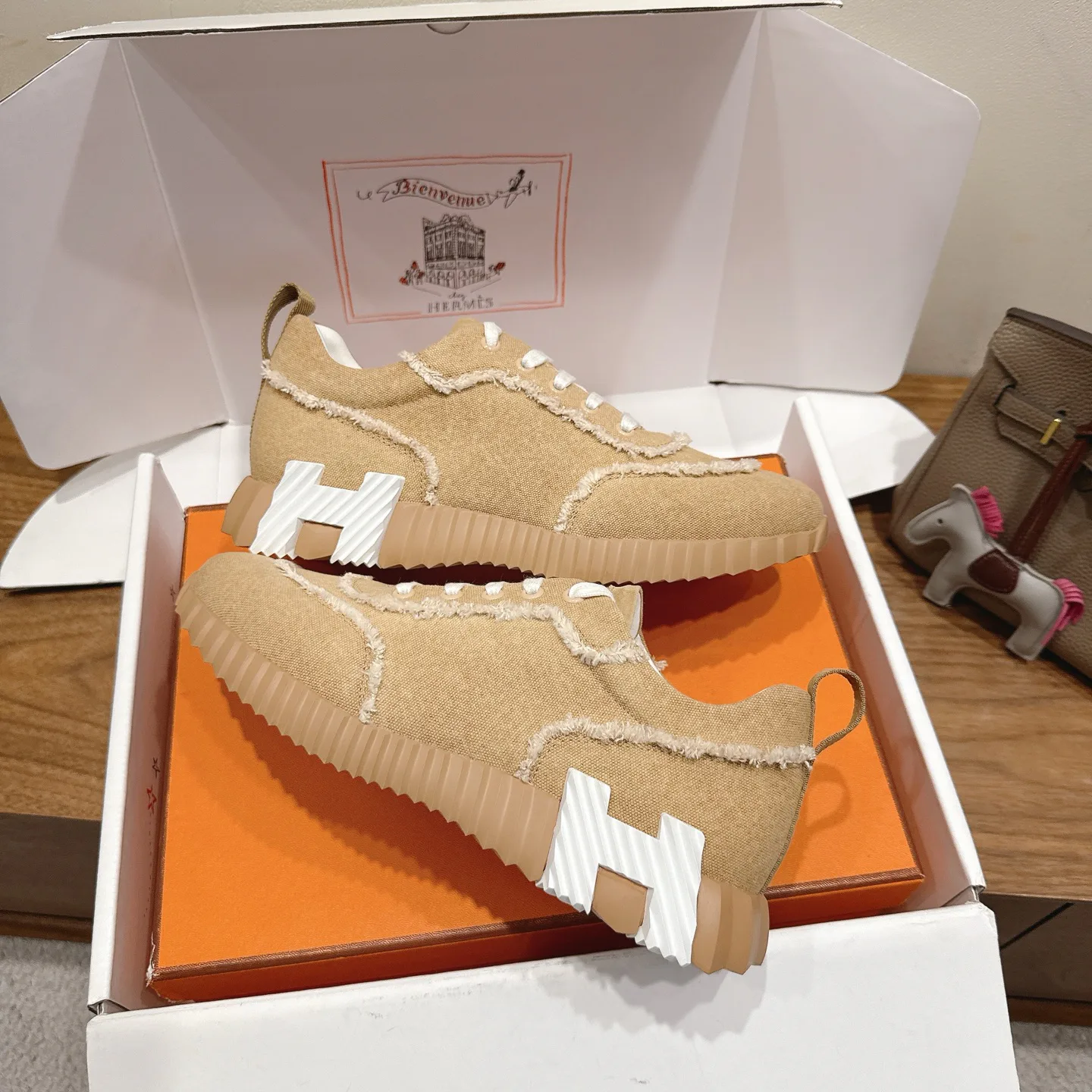 Кроссовки Женские Hermes 4214617