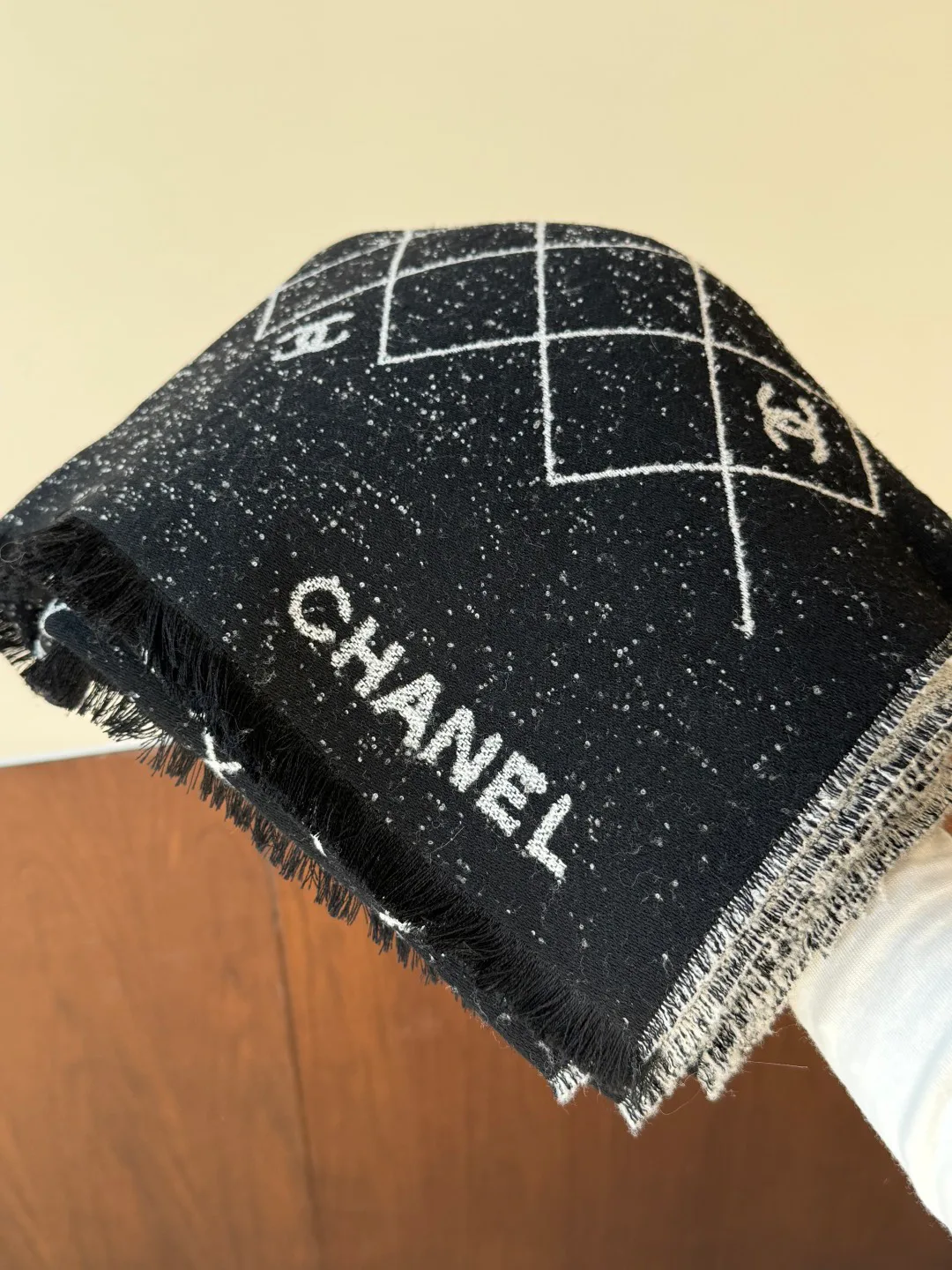 Шарфы Chanel 18507251