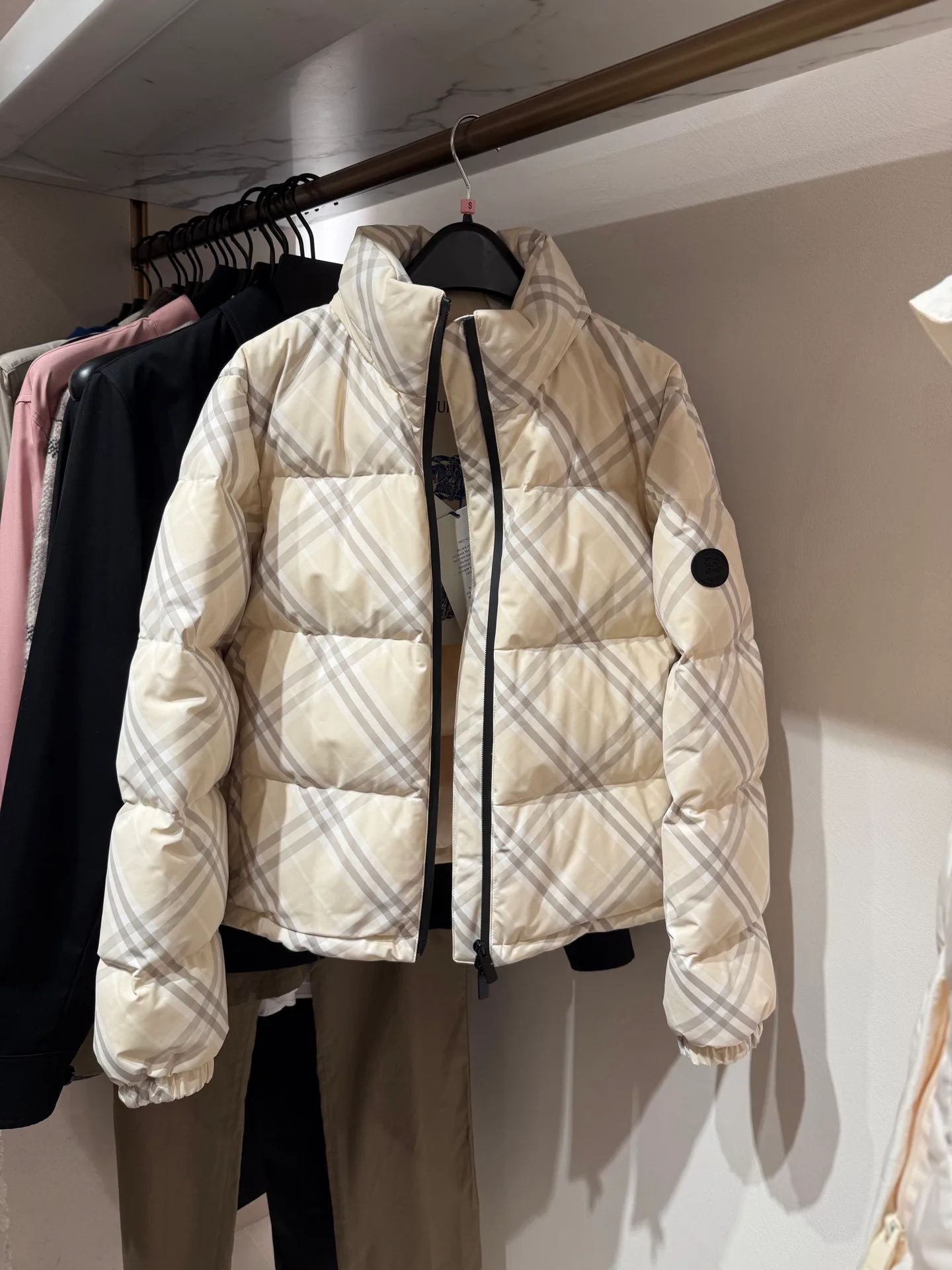 Куртки И Пуховики Женские Burberry 18391887