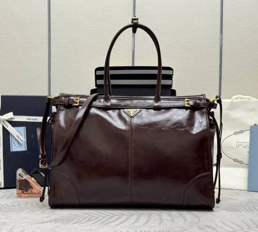 Классические Сумки Женские Prada 11462561