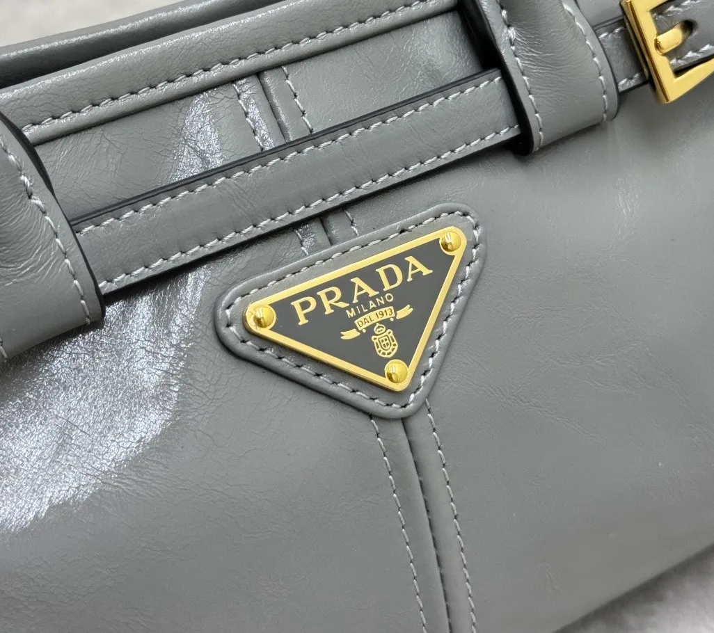 Сумки На Ремне Женские Prada 11682124