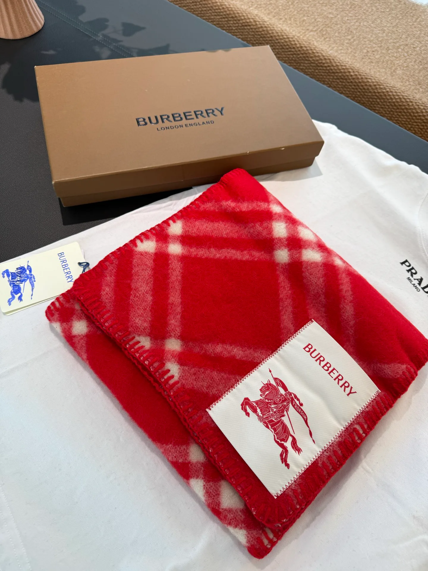 Шарфы Burberry 832108