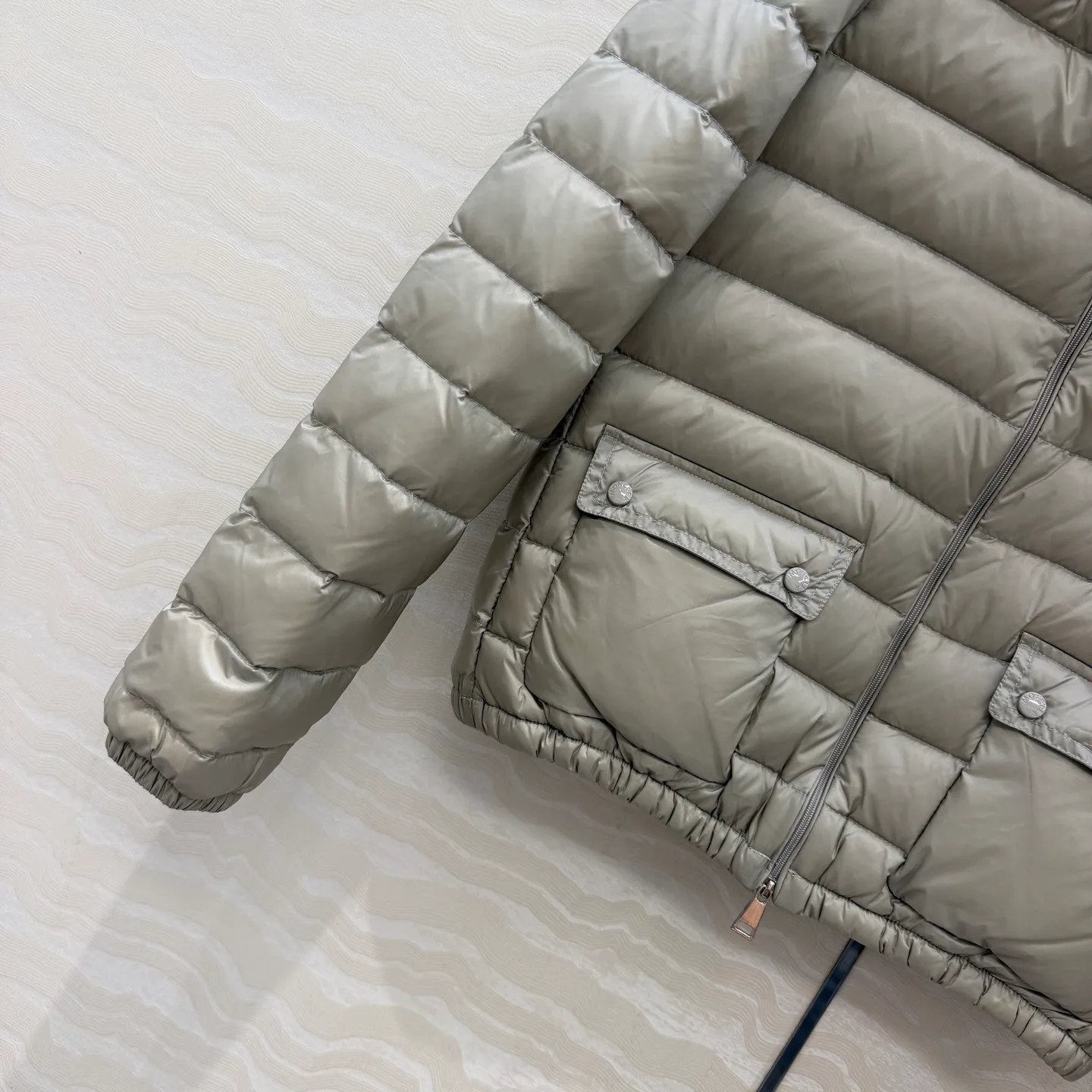 Куртки И Пуховики Женские Moncler 18402509