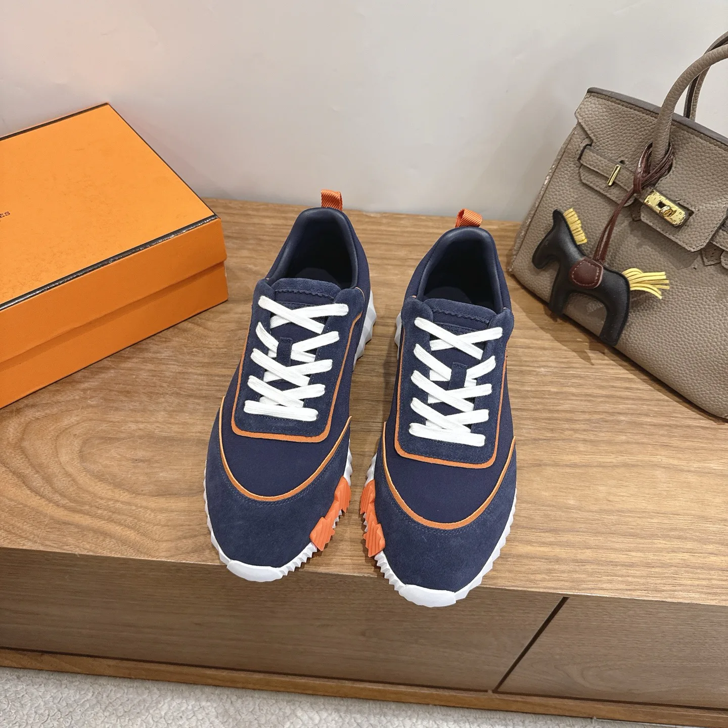 Кроссовки Женские Hermes 18729695