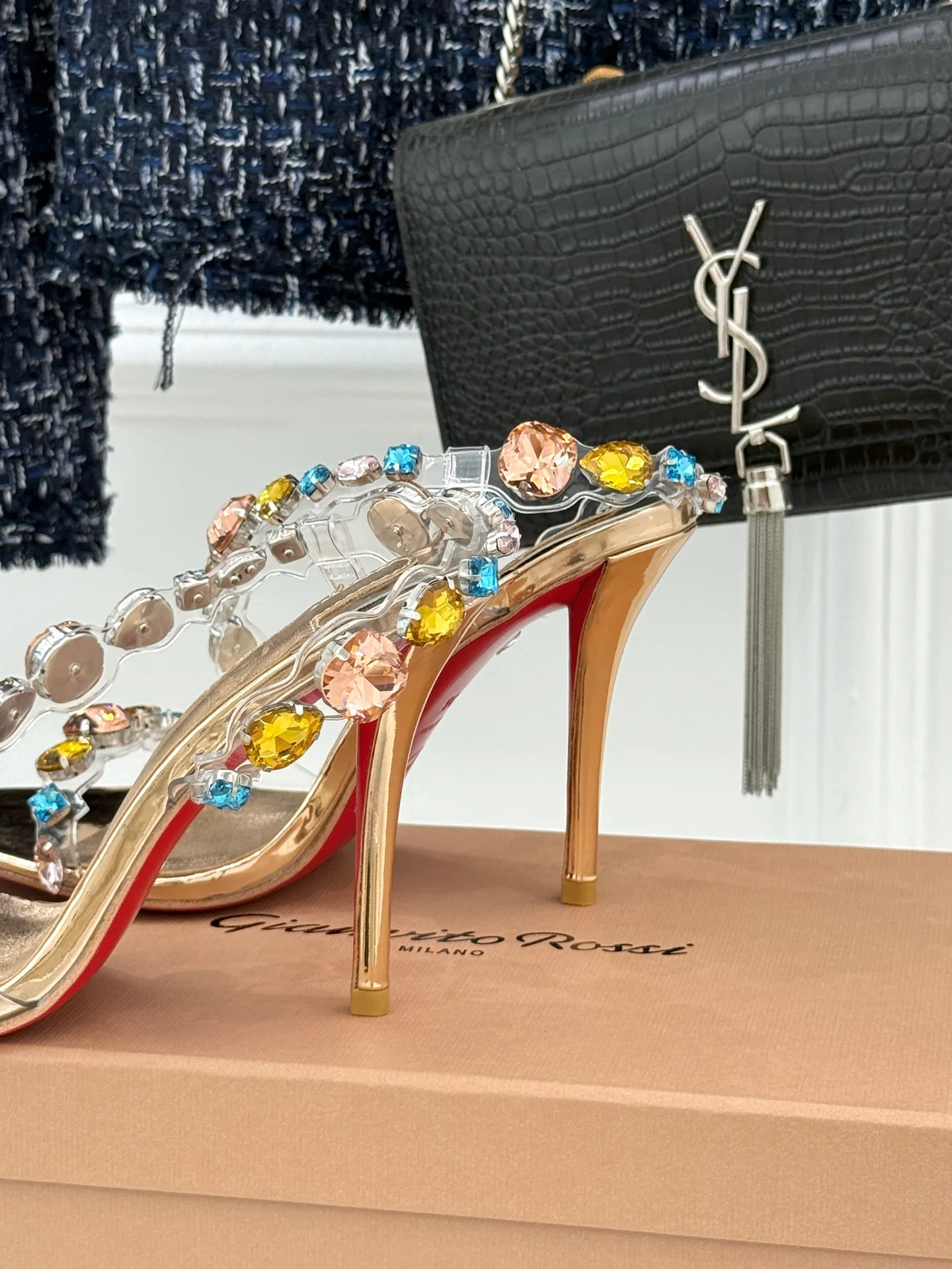 Босоножки Женские Christian Louboutin 3380432