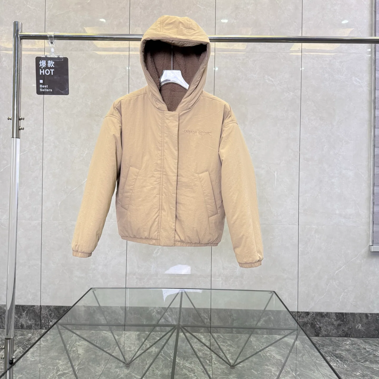 Куртки И Пуховики Женские Canada Goose 18606782