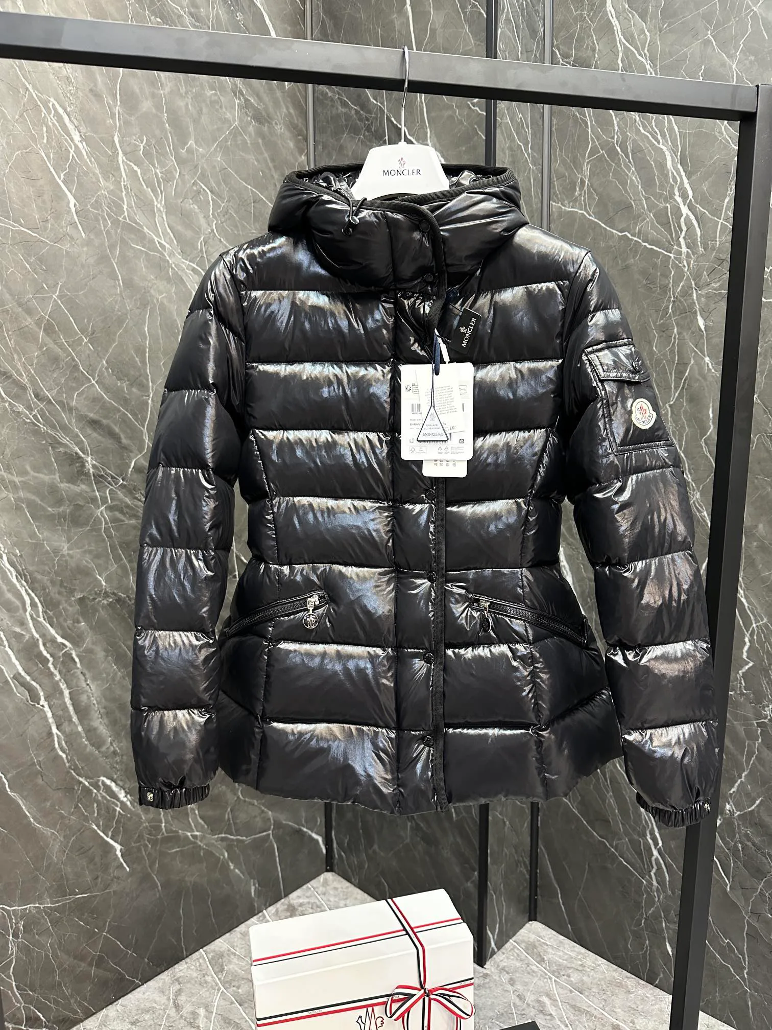 Куртки И Пуховики Женские Moncler 18722796