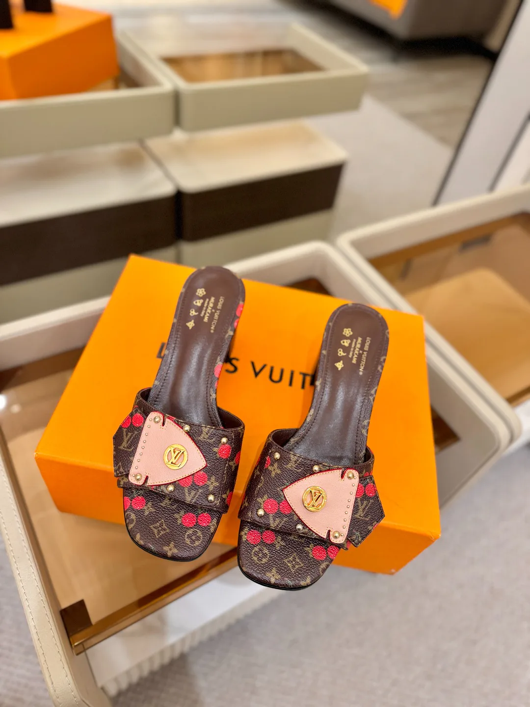 Сандалии Женские Louis Vuitton 11646781