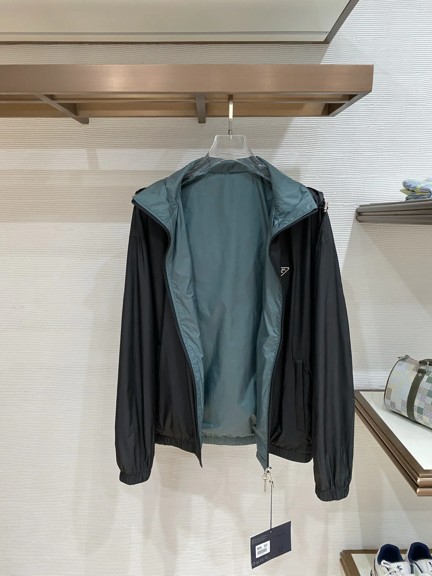 Куртки И Пуховики Мужские Prada 11504094