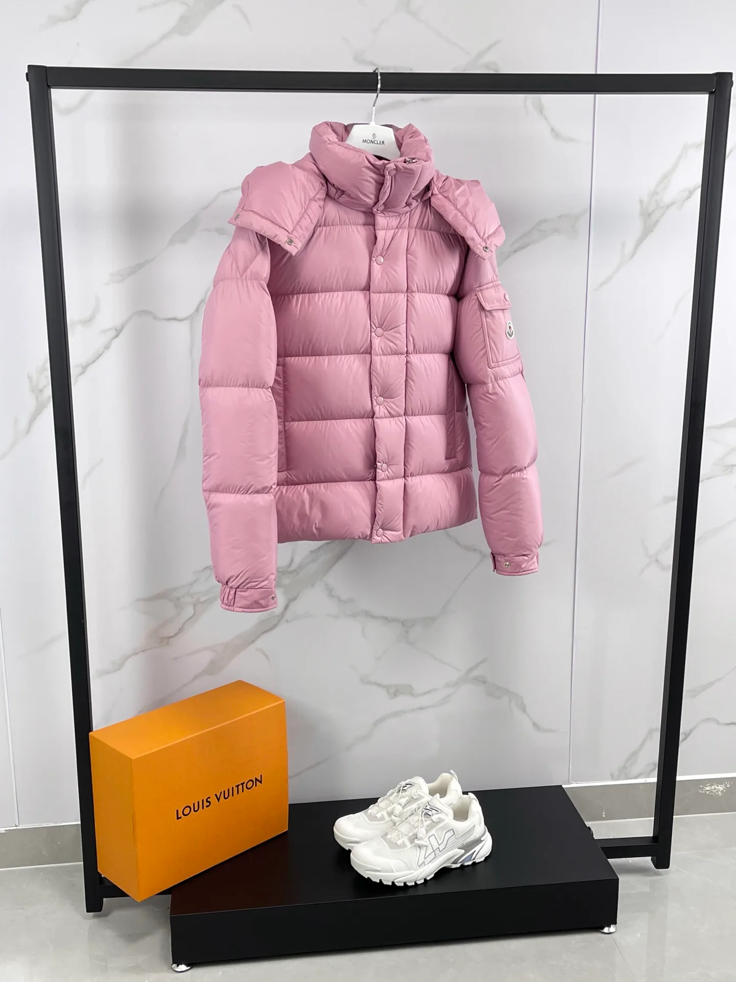 Куртки И Пуховики Мужские Moncler 1220491