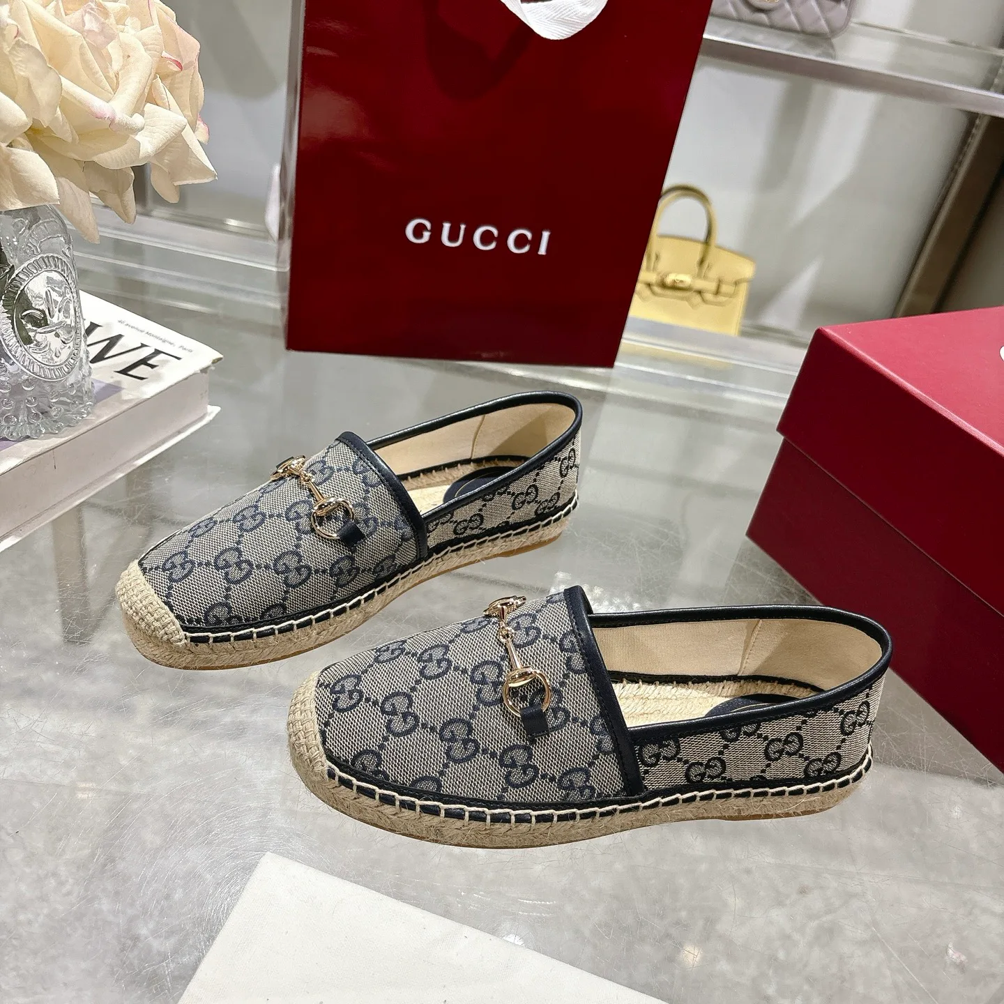 Кроссовки Женские Gucci 23336