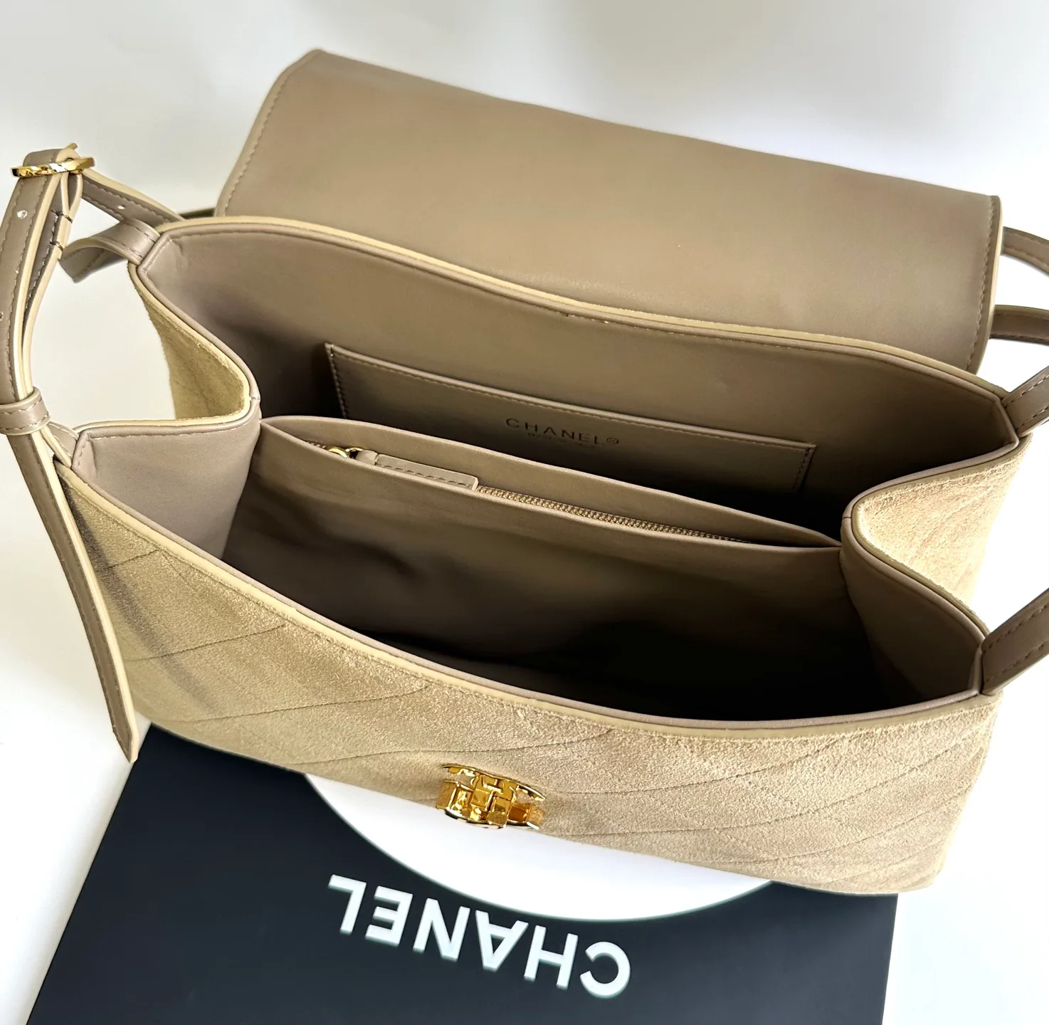 Классические Сумки Женские Chanel 18058418