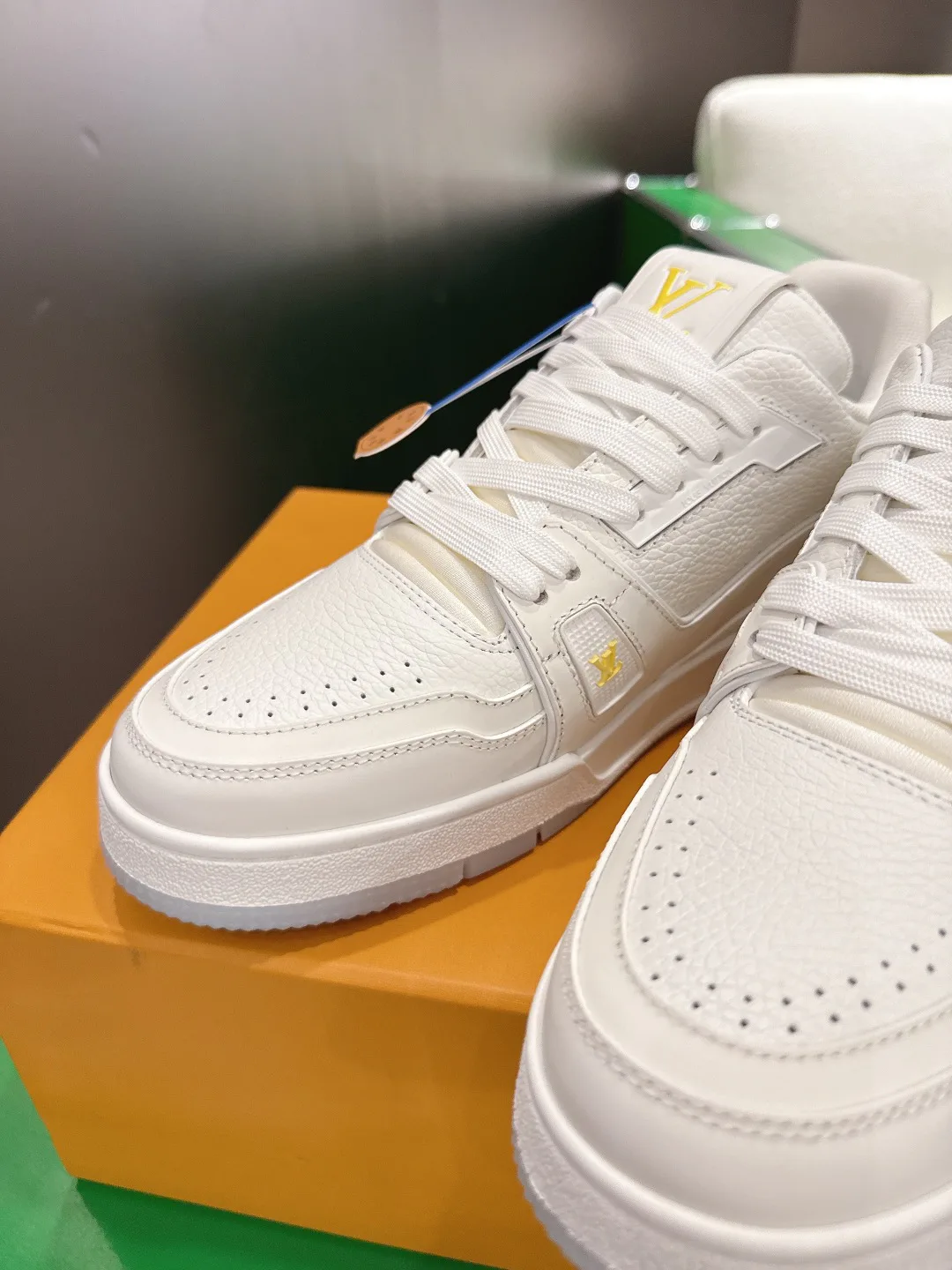 Кроссовки Женские Louis Vuitton 13152717