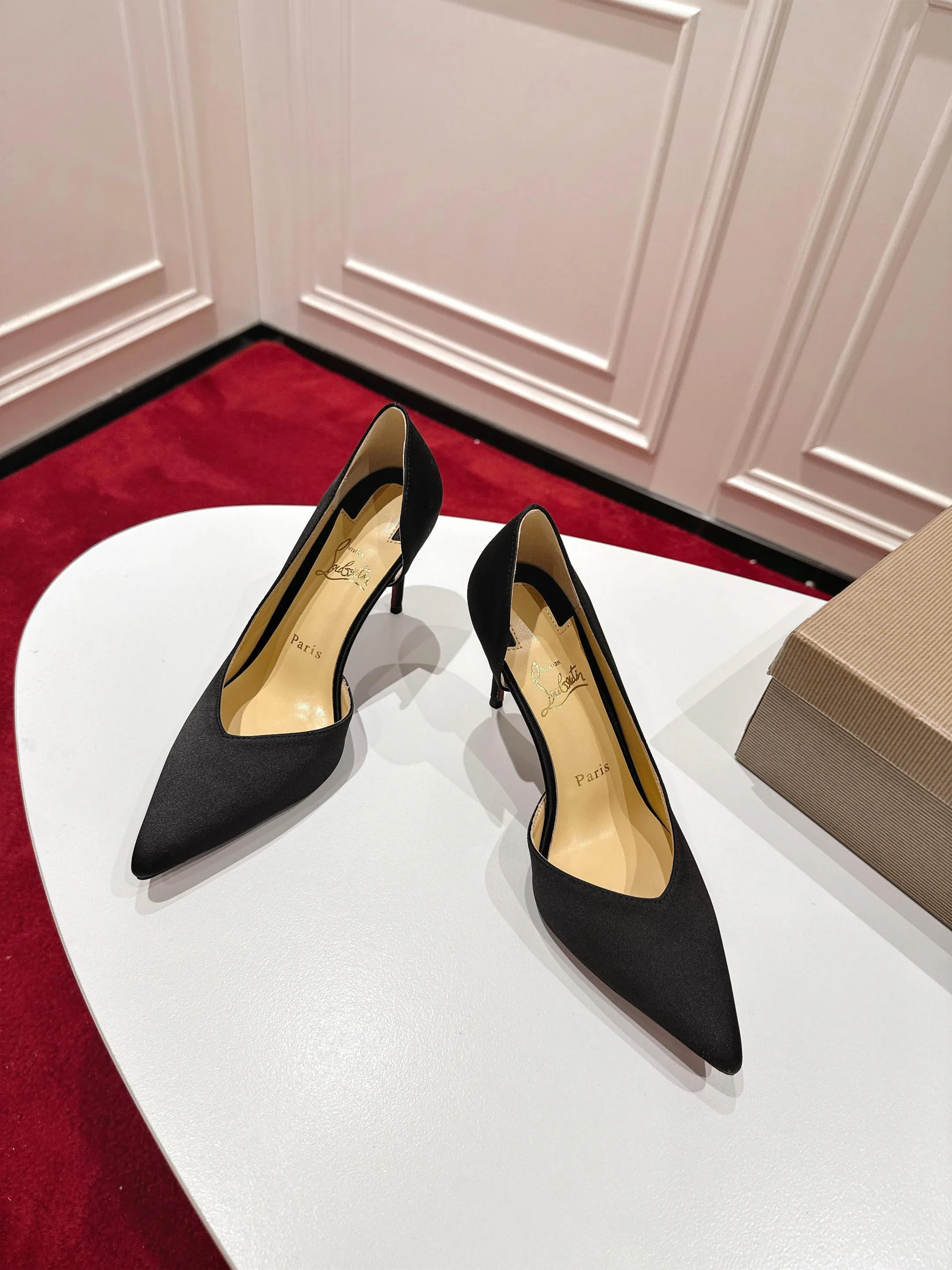 Туфли Женские Christian Louboutin 11640668