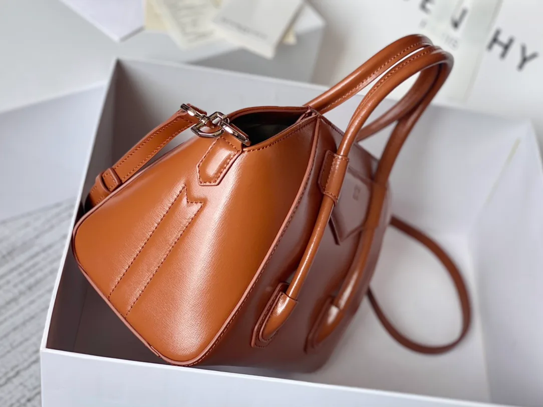 Сумки На Ремне Женские Givenchy 393507