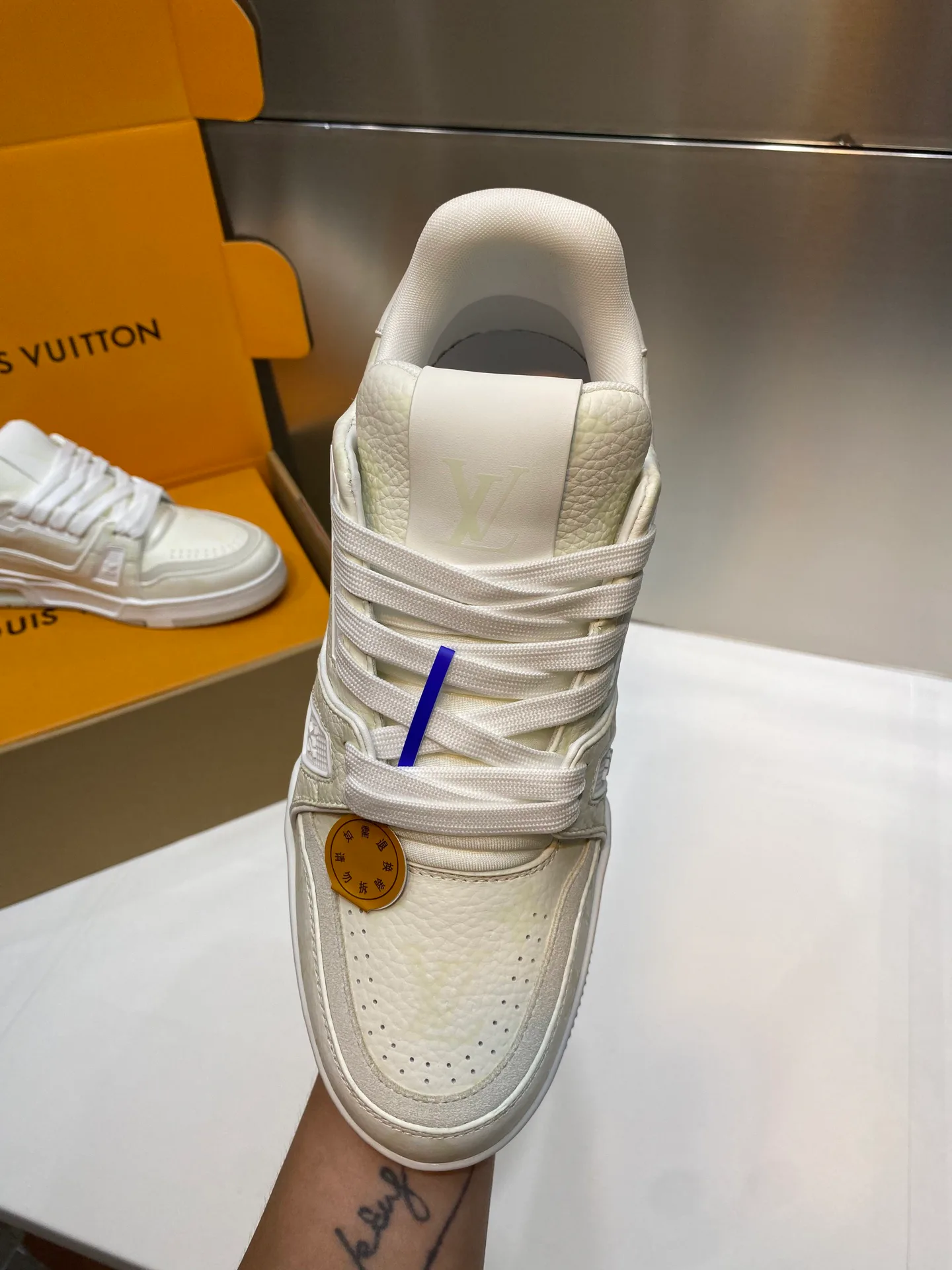 Кроссовки Женские Louis Vuitton 17969033
