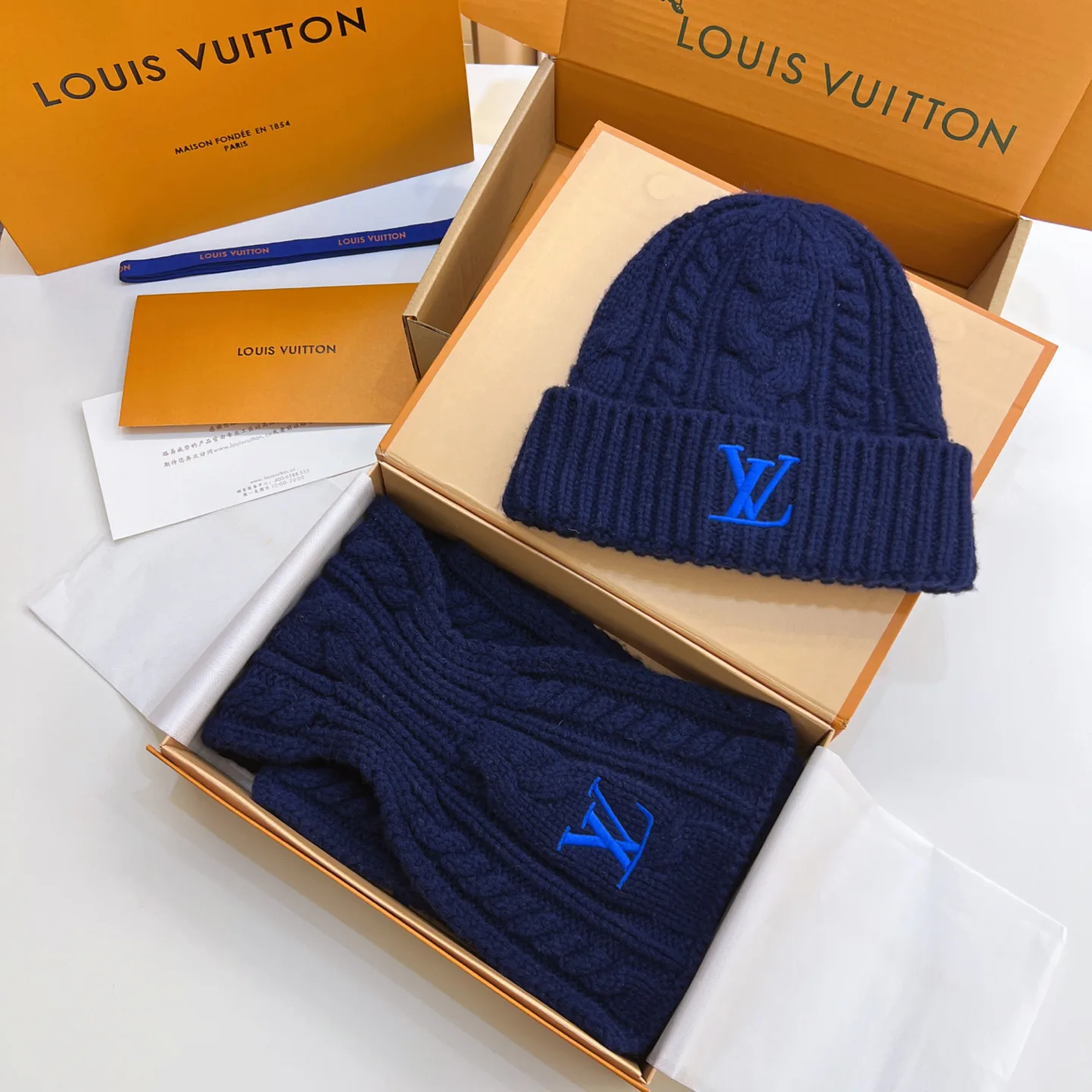 Шарфы Louis Vuitton 3879915
